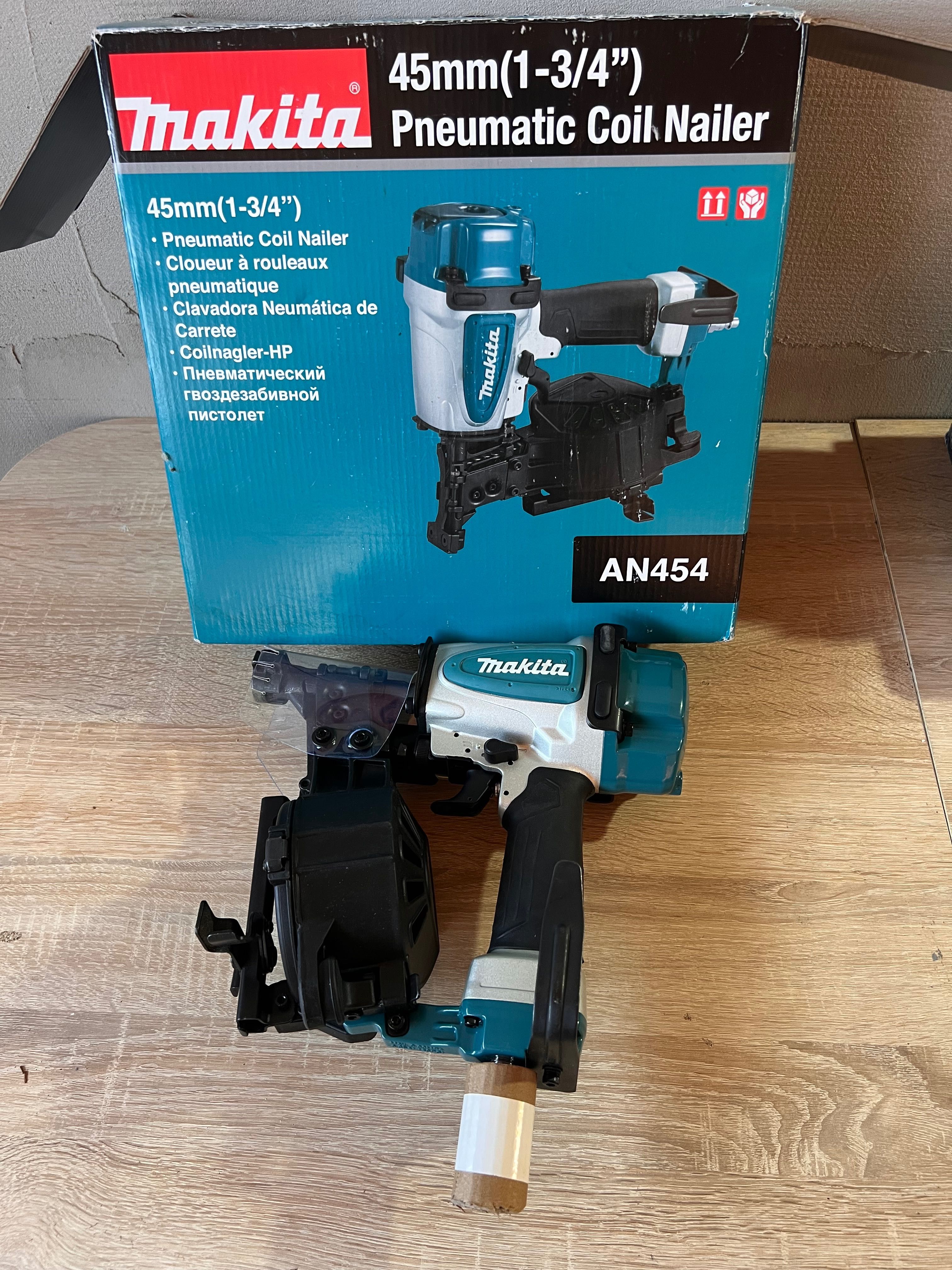 Makita AN454 Пневматичен пистолет за пирони