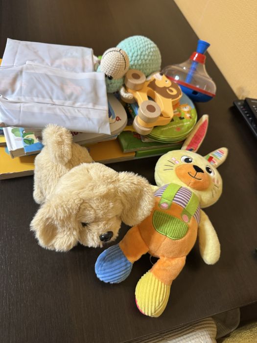 Лот образователни книжки и играчки