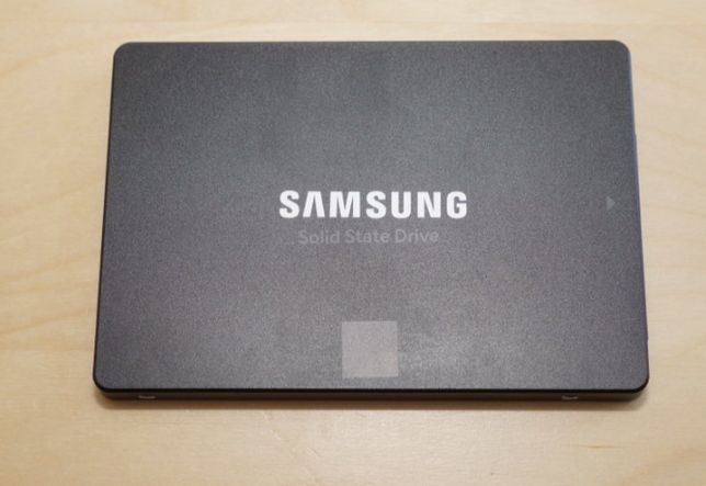 SSD Samsung 850 EVO, 2.5 2 BUCATI 250gb fiecare