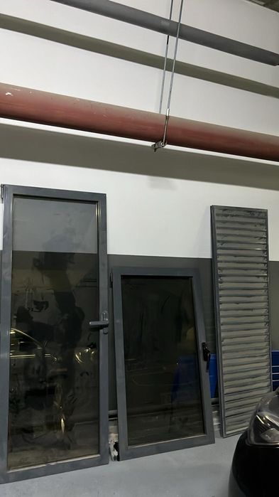 Продам оконные двери