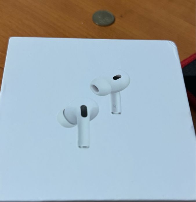 Продавам Iphone 15 pro air pods pro