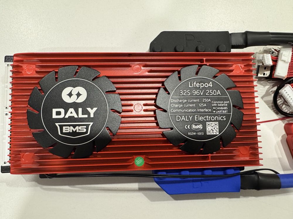 Високоволтов BMS 32S 96V LiFePo4 DALY