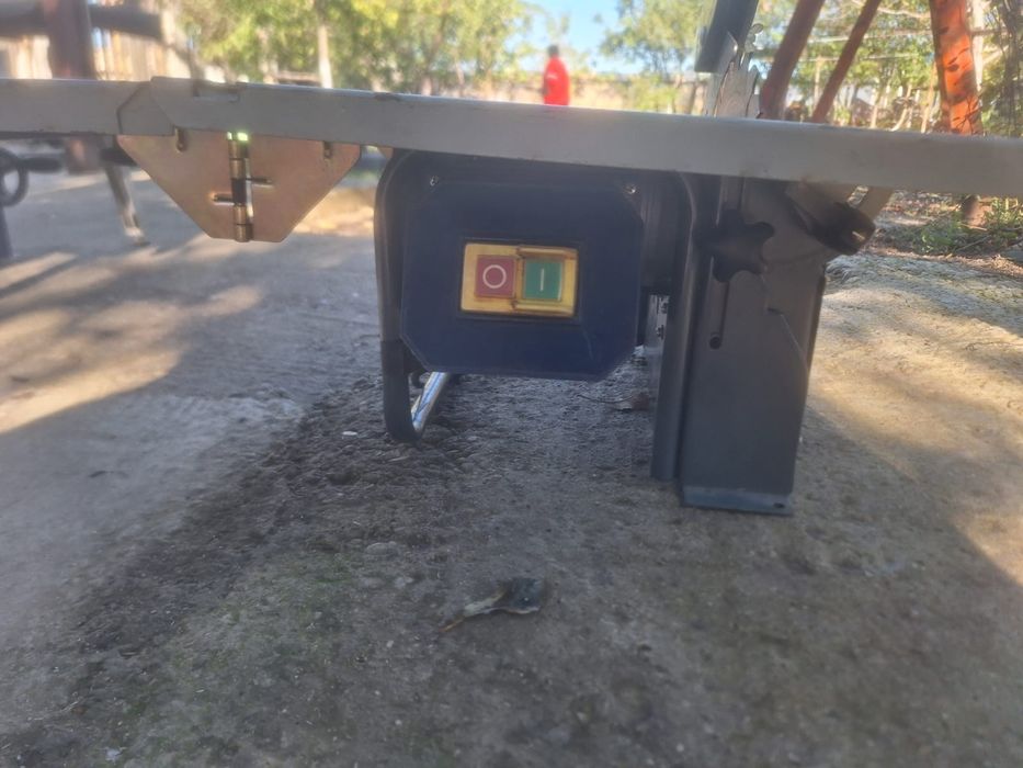 Circular lemn cu masă extensibilă