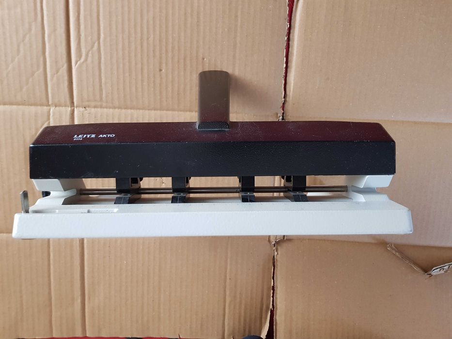 Perforator Leitz 5114 – model profesional, robust