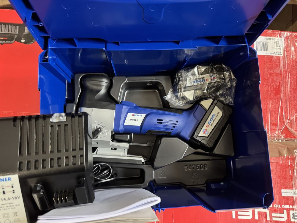 Fierăstrău/Pendular Berner Milwaukee cu acumulatori 18 V BACJS-1