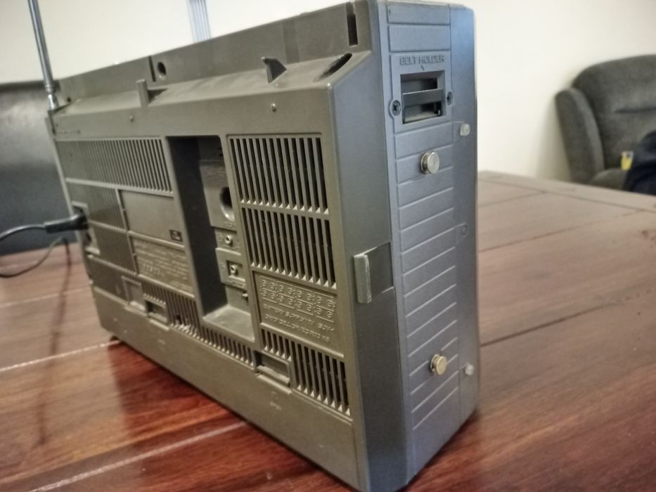 Hitach - радио касетофон