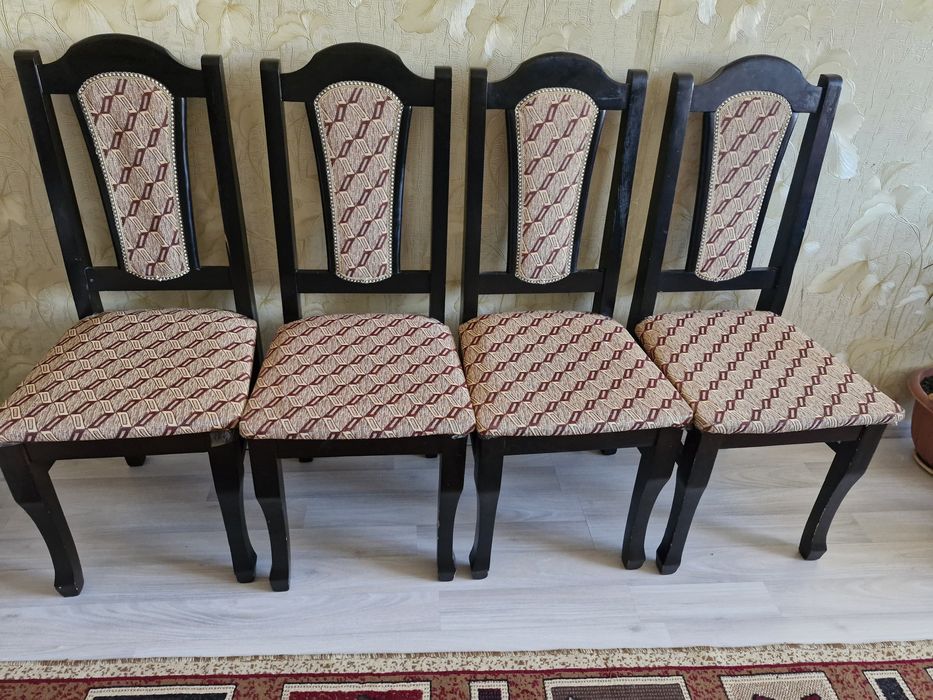 Продам б/у стулья