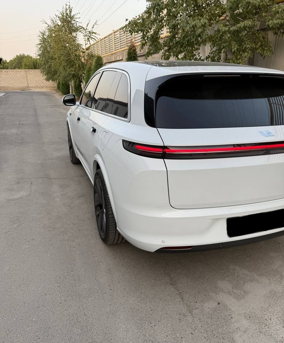 LIXIANG L7  2023