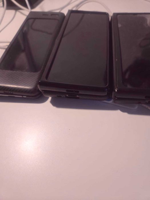 Samsung Galaxy Fold3-Dual SIM-256GB- Черен две карти много запазен