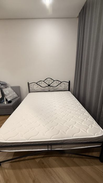 Продам матрас, размер 200*160, б/у