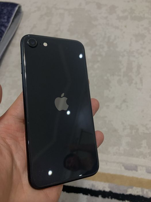 Айфон Se 2020 64гб