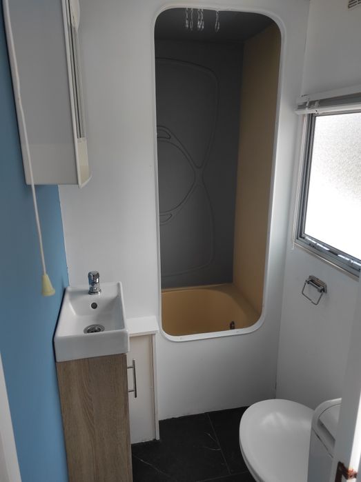 МОБИЛНА КЪЩА / Стационарна каравана