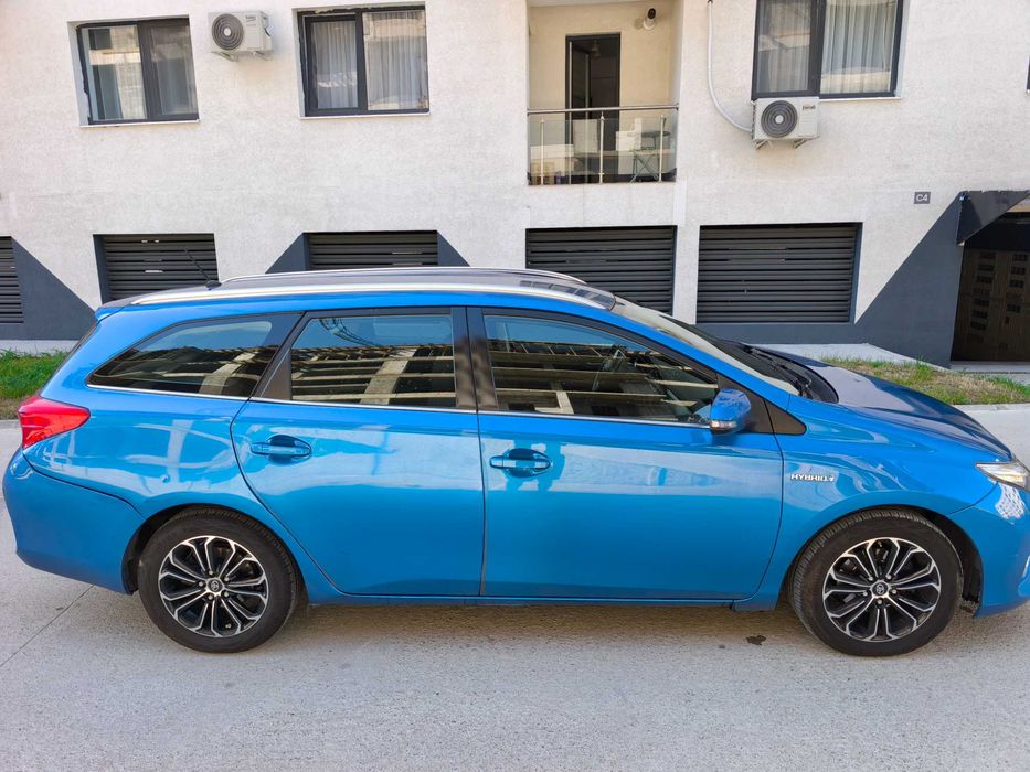 Toyota Auris 2014 Hybrid Touring Sports