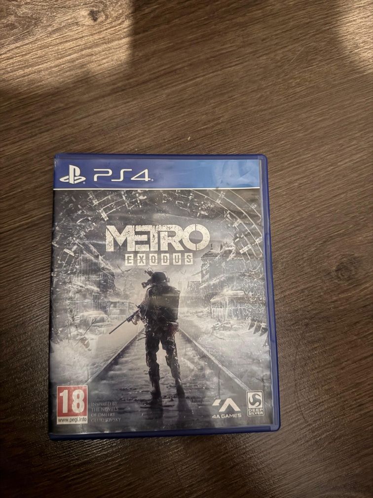 Продам игры на ps4 Ancharted и Метро