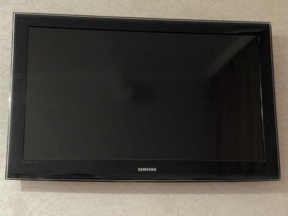 Телевизор SAMSUNG 40”