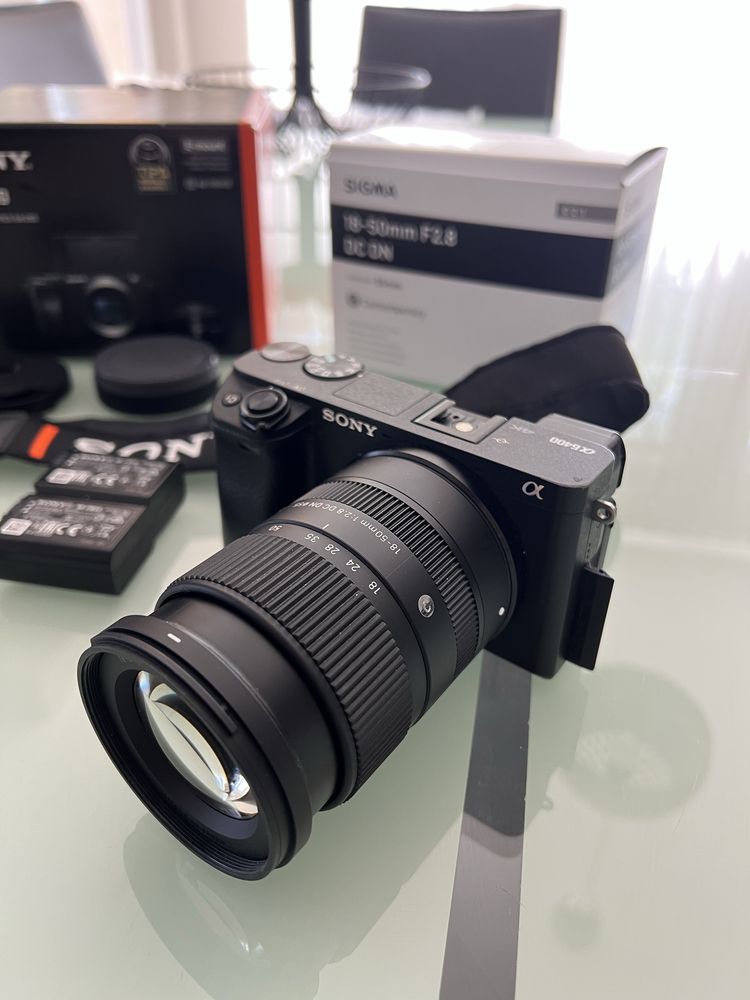 Фотоапарат Sony A6400 + обектив Sigma 18-50mm F2.8