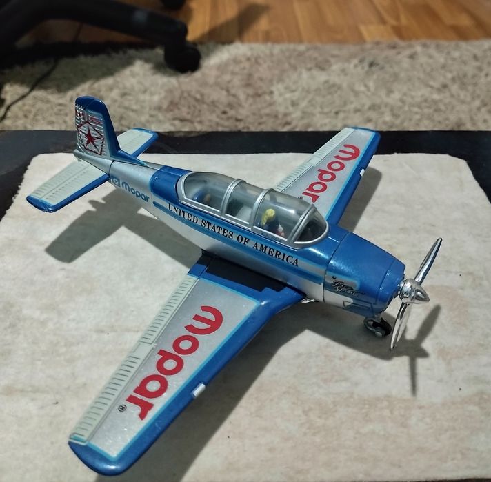 Коллекционный самолет масштаб 1:50