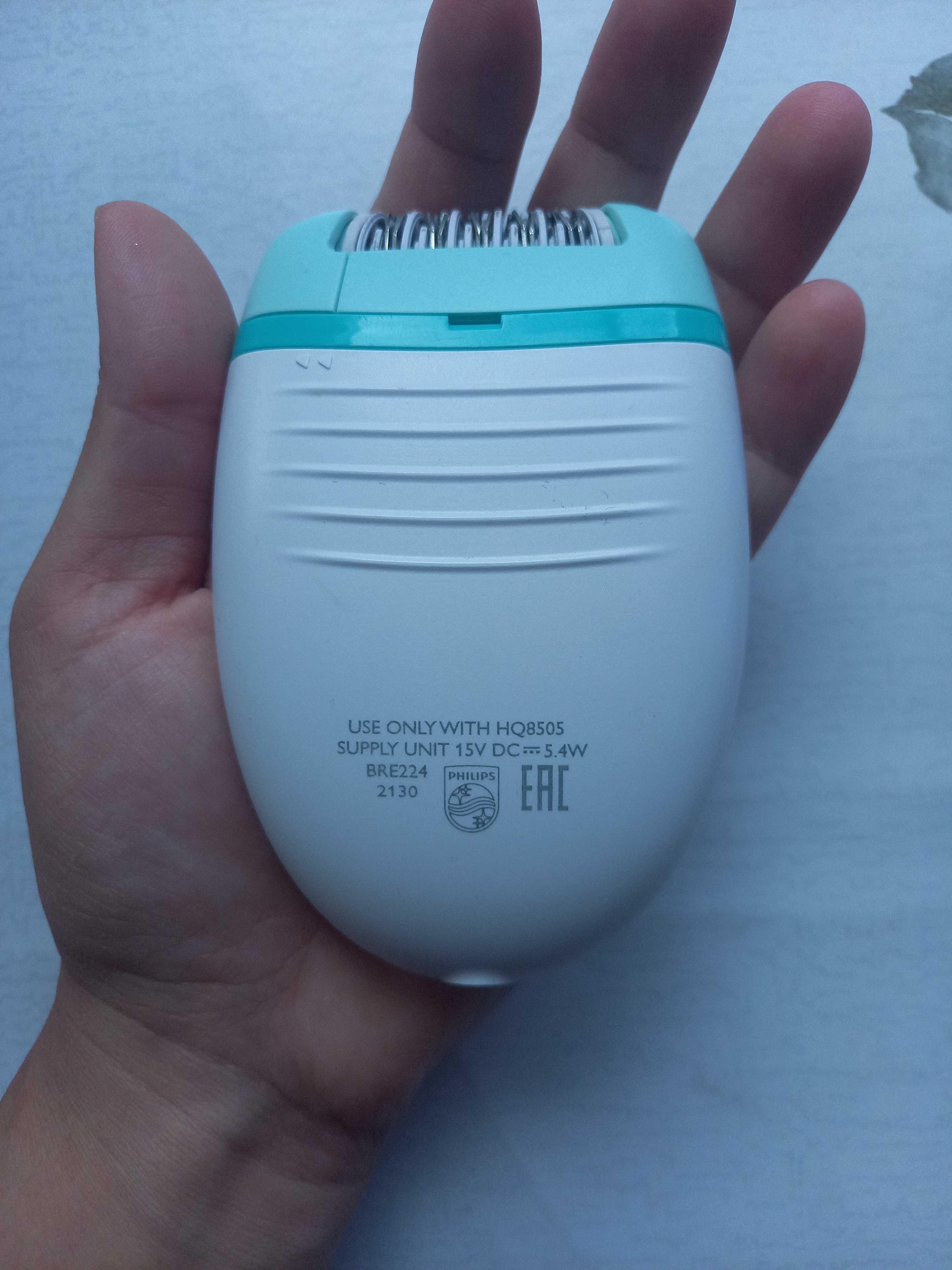Епилатор Philips BRE224 Satinelle Essential компактен