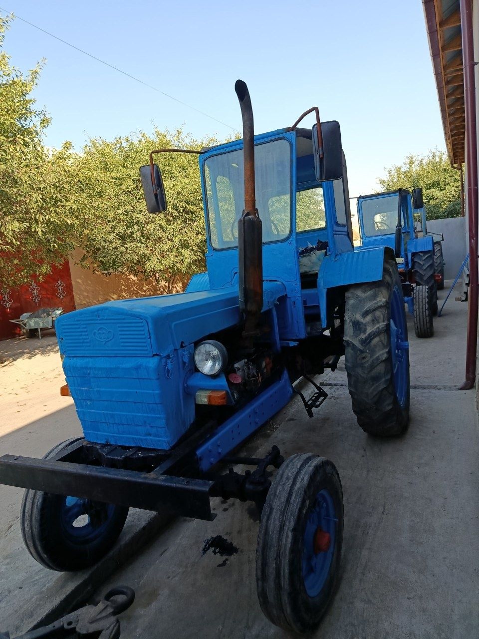 Traktor 28 sotiladi holati idial darajada