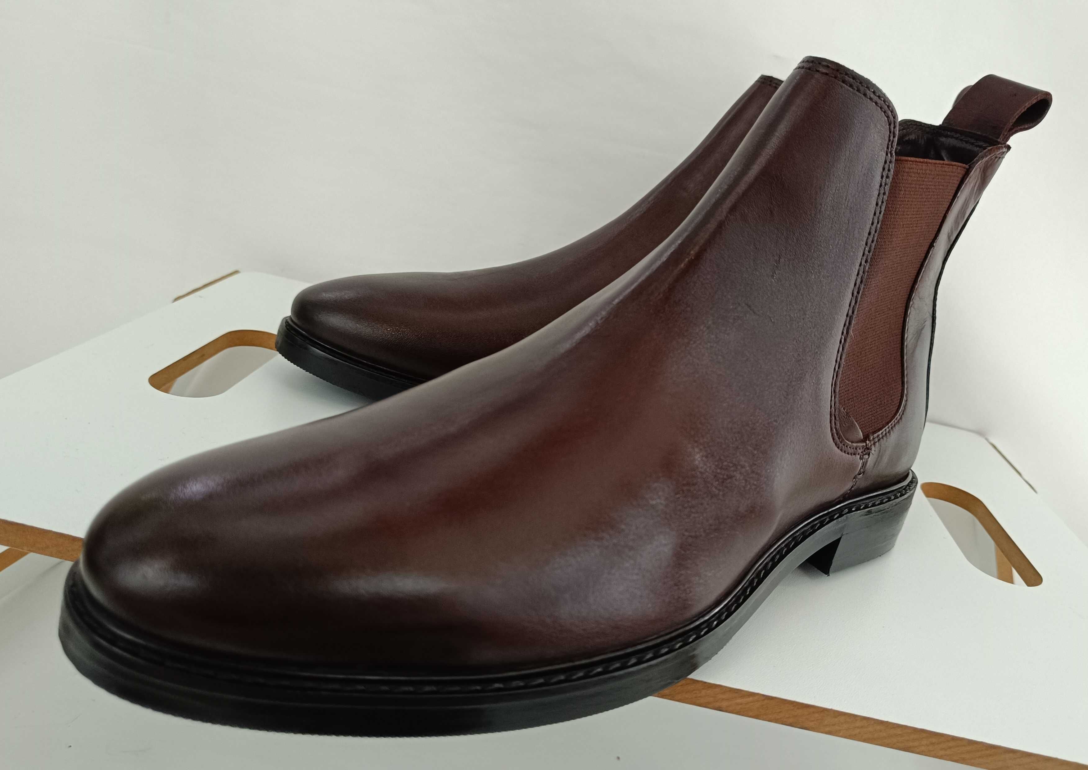Ghete chelsea 44 43 plain toe Red Hering NOU piele naturala
