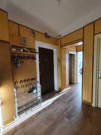 Proprietar vand apartament 2 camere decomandate + boxa