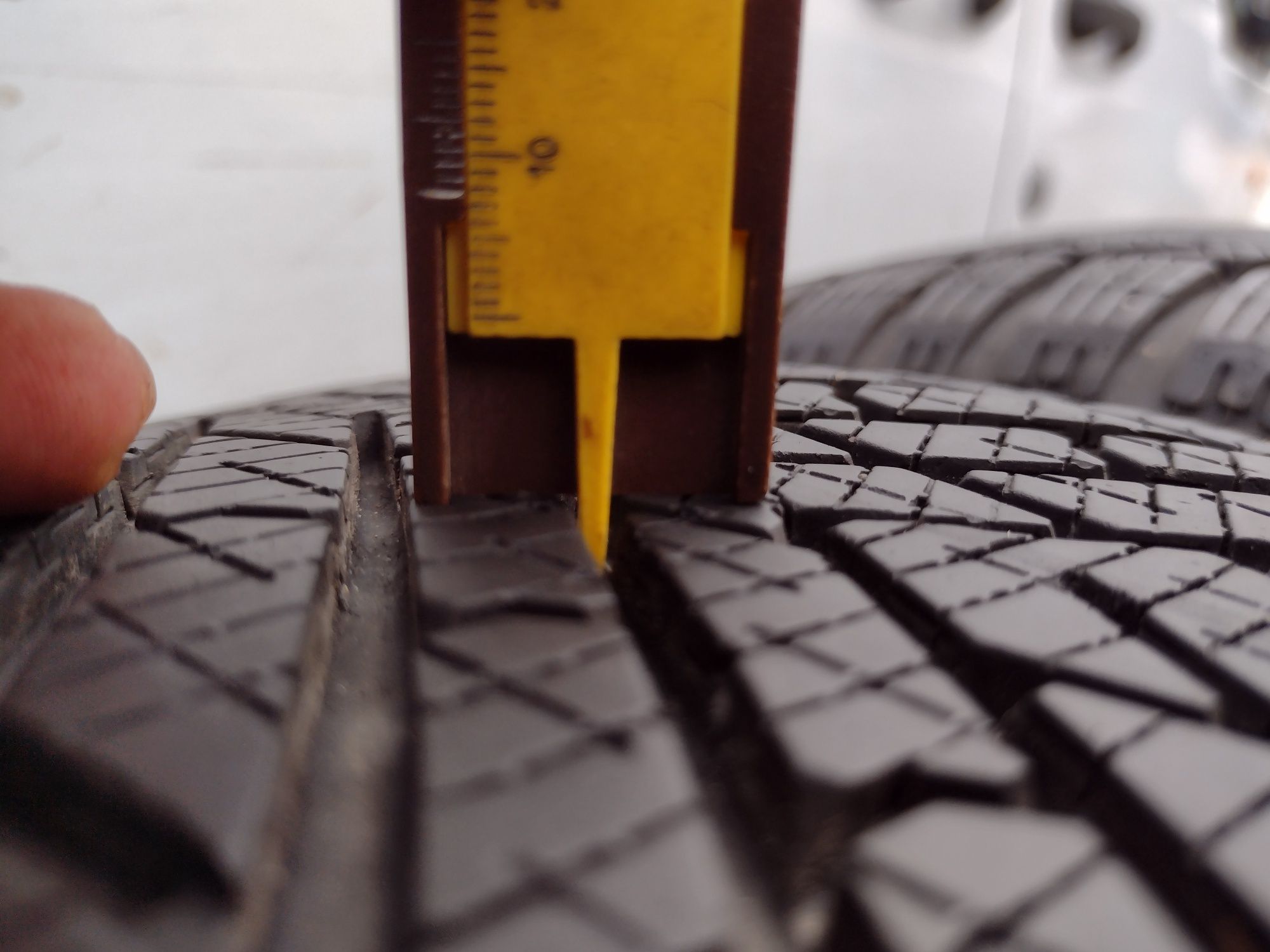 Топ състояние 2бр.205/65/17 Pirelli WC2 dot2723 BMW