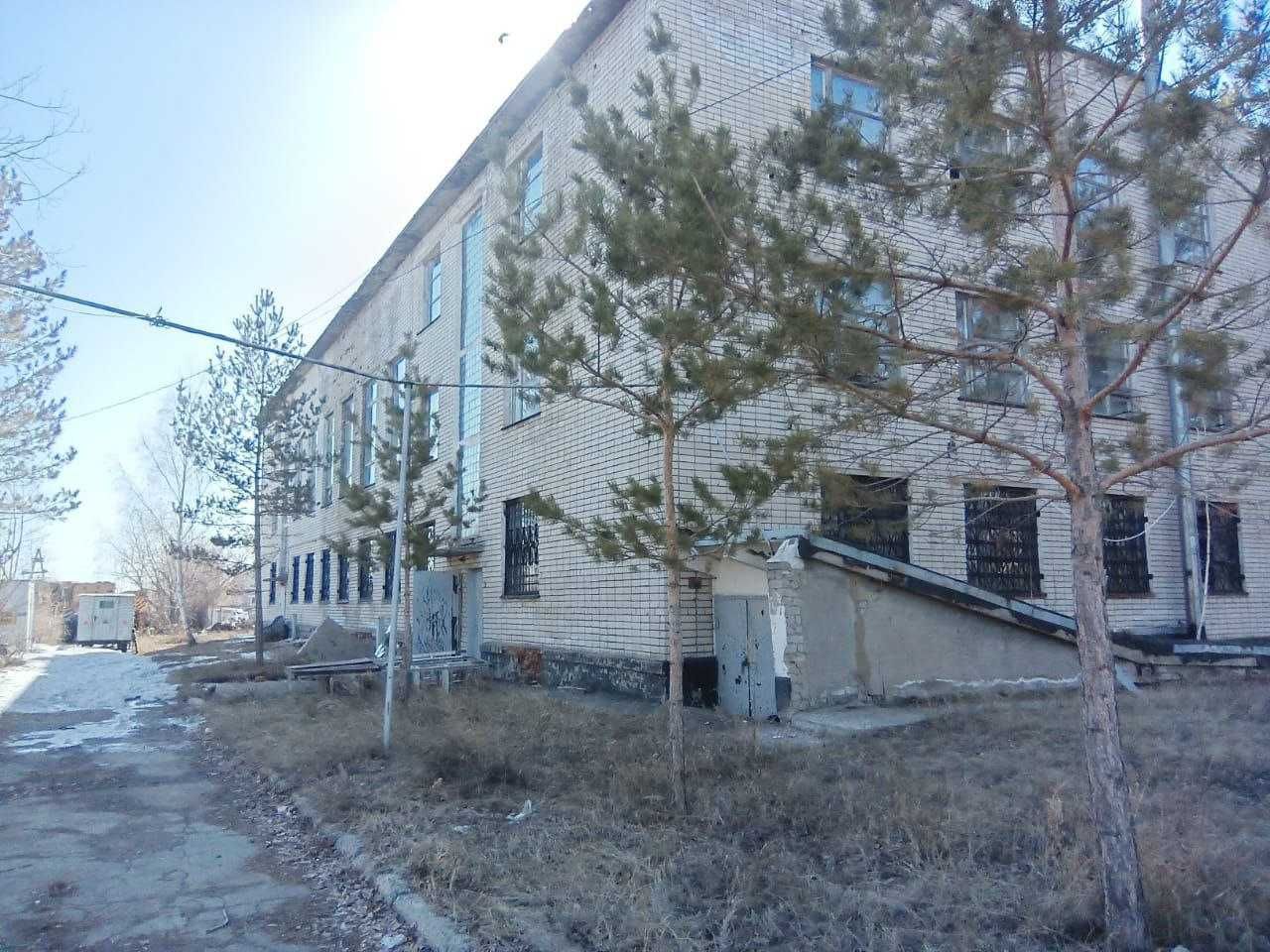 Отдельностоящее 3 этажное  здание