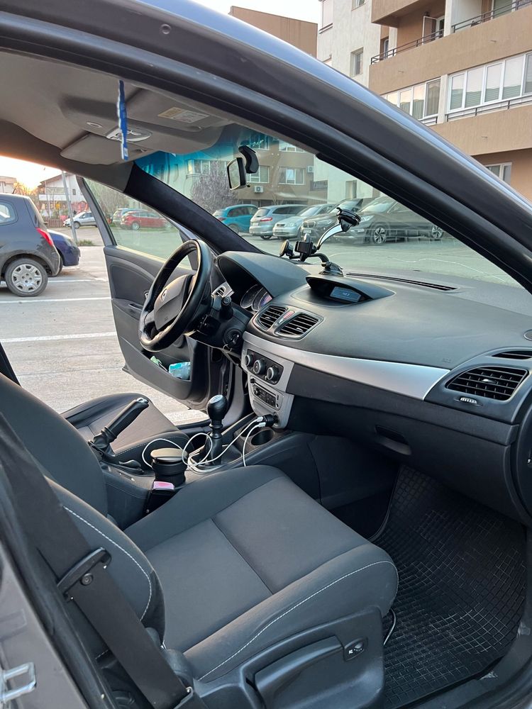 Renault Megane 3 1.5 diesel 110 cp 2014 6 trepte