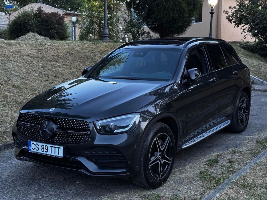 Mercedes-Benz GLC Mașina se prezintă și rulează impecabil.