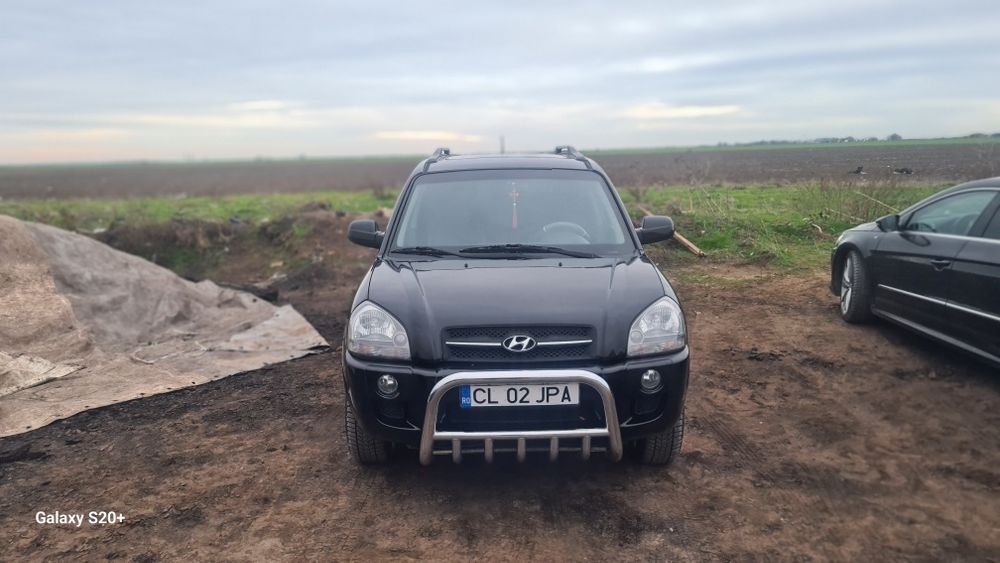 Vând hyundai tucson