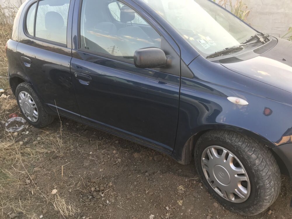 Dezmembrez Toyota Yaris 2000-2006