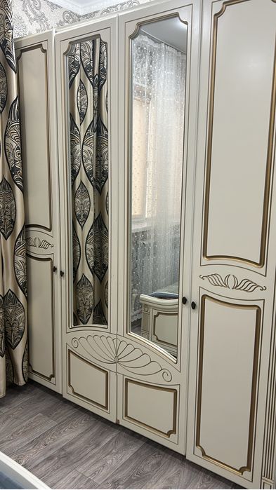 Продам двух спальную кровать со шкафом