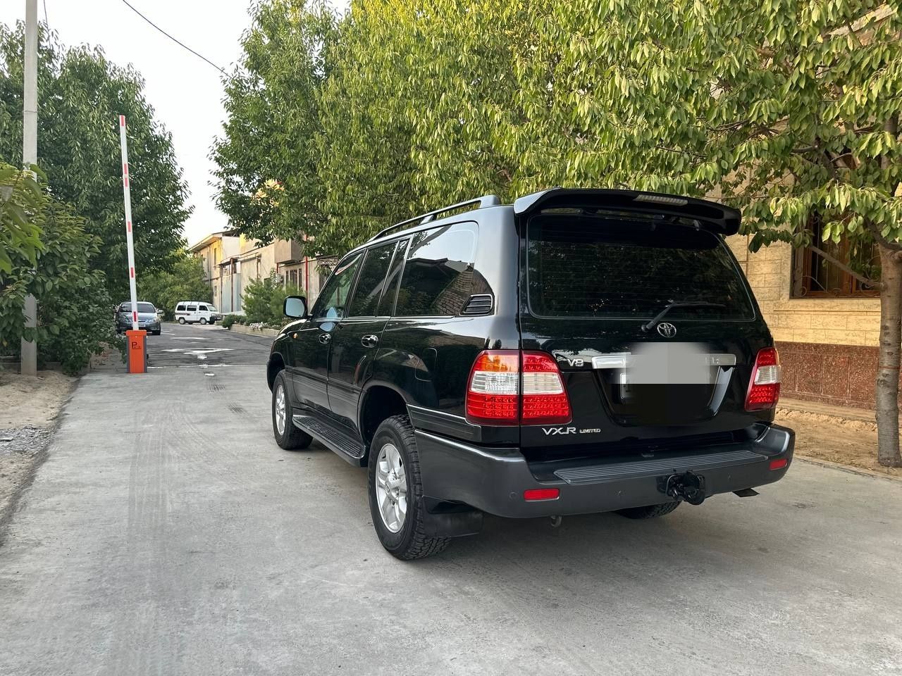 Продается Toyota Land Cruiser 100