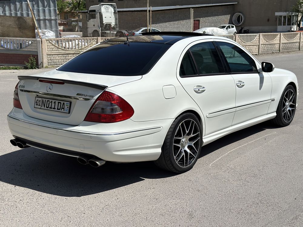 W211 E320 Mercedes