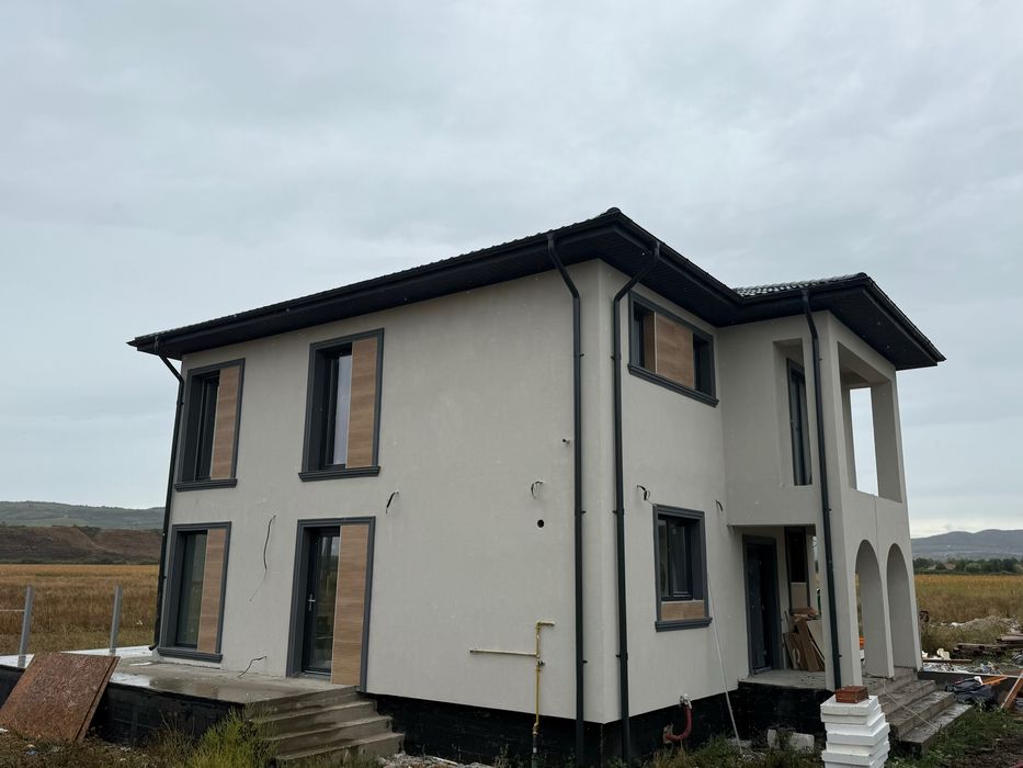 Case de VANZARE / Vernesti