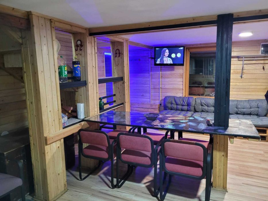 Cabana de inchiriat