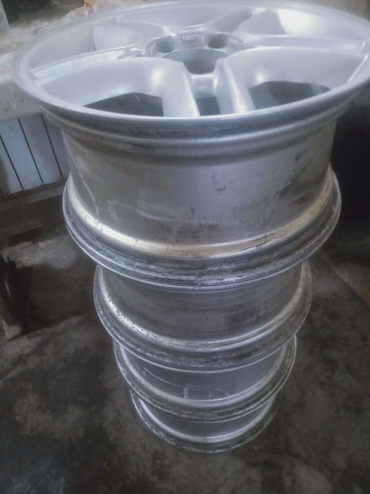 Продам диски на 17 лексус 470