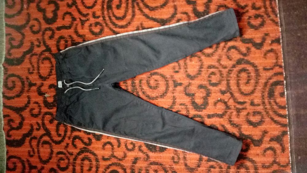 Pantaloni C&A