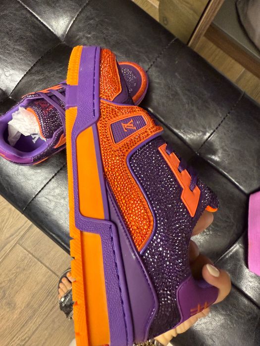 Маркови обувки LV чисто нови 36 номер