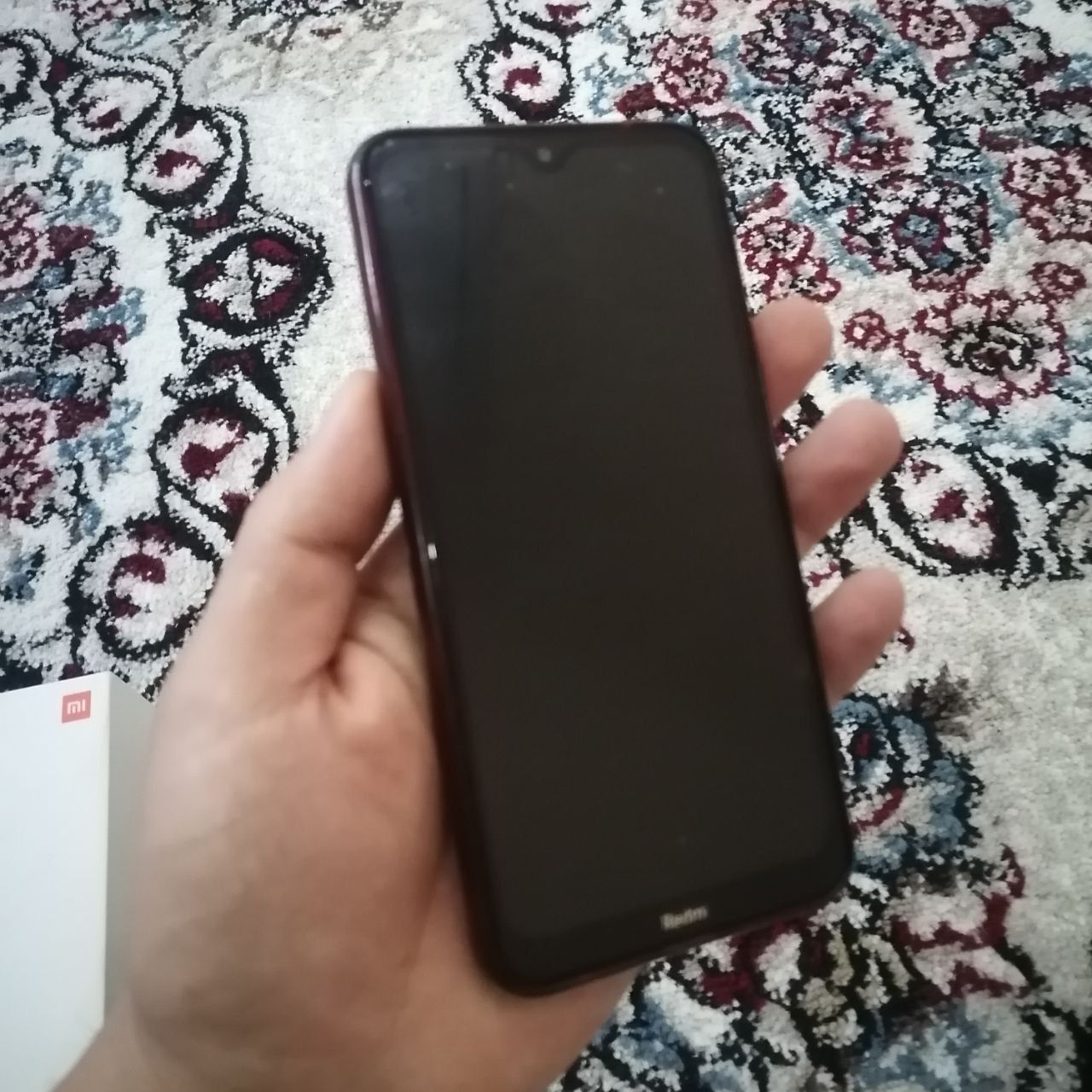 REDMI 8 Сотилади.