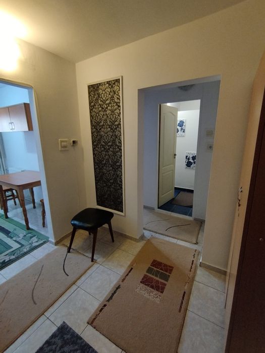 Închiriez garsoniera-apartament cu o camera