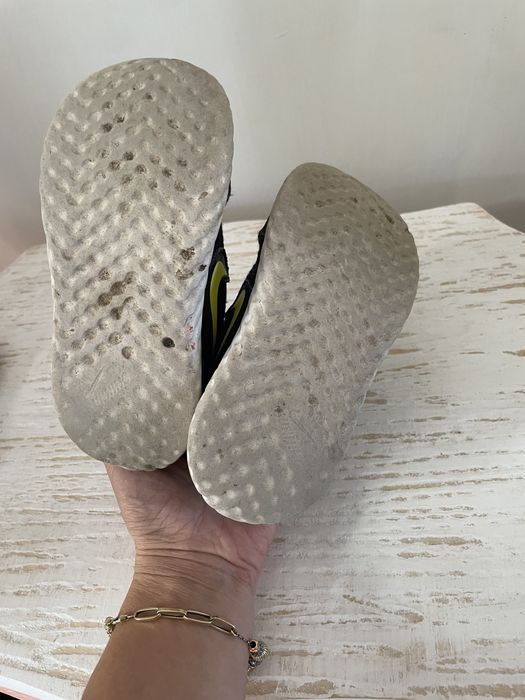 Маратонки nike 26 номер