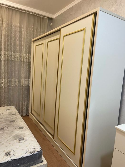 Mebel sotiladi holati yangidek