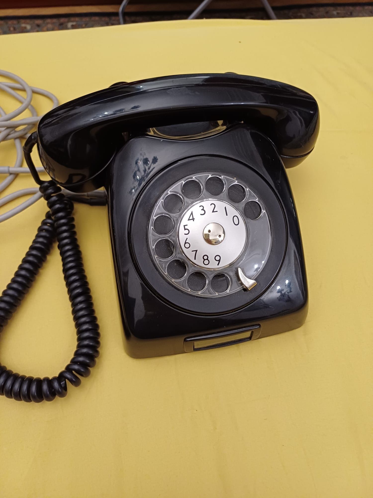 Telefon vechi de colecție