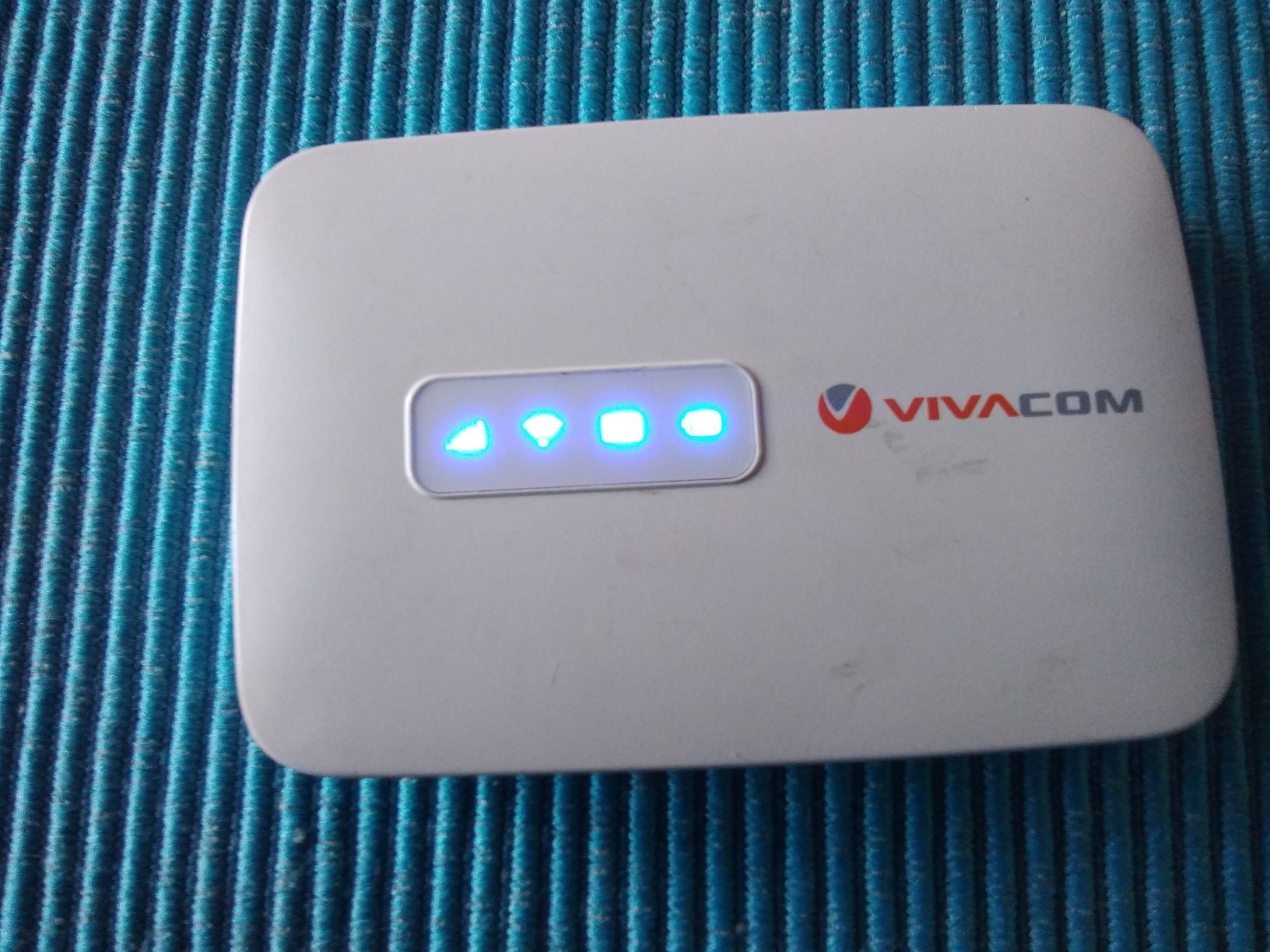 Страхотна 4G бисквитка мобилен джобен рутер за сим карти на Виваком