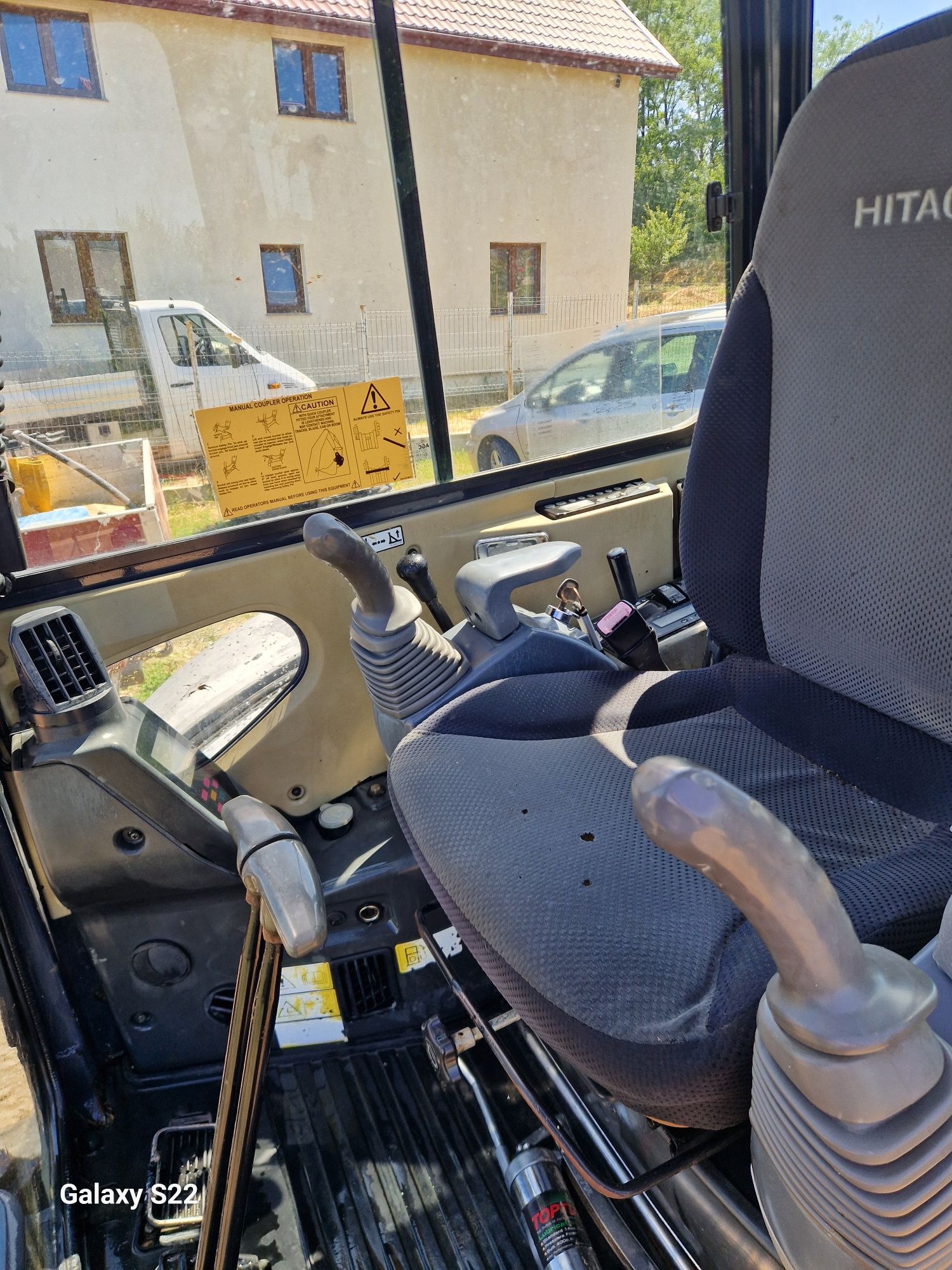 Hitachi u29 si nissan cabstar