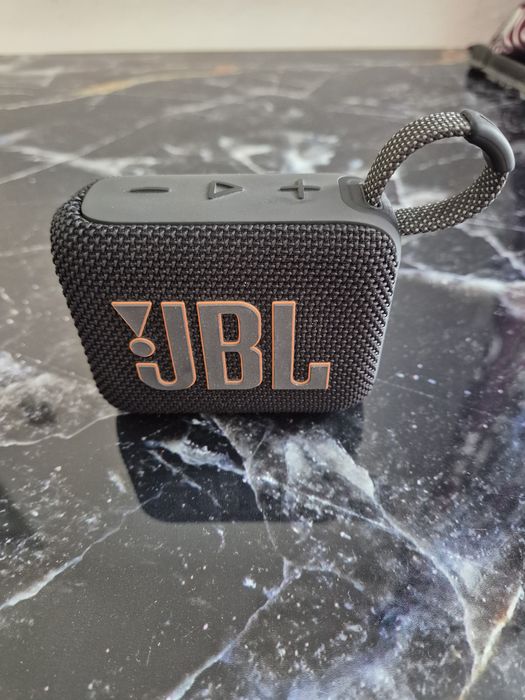 Vând sau schimb Jbl go 4