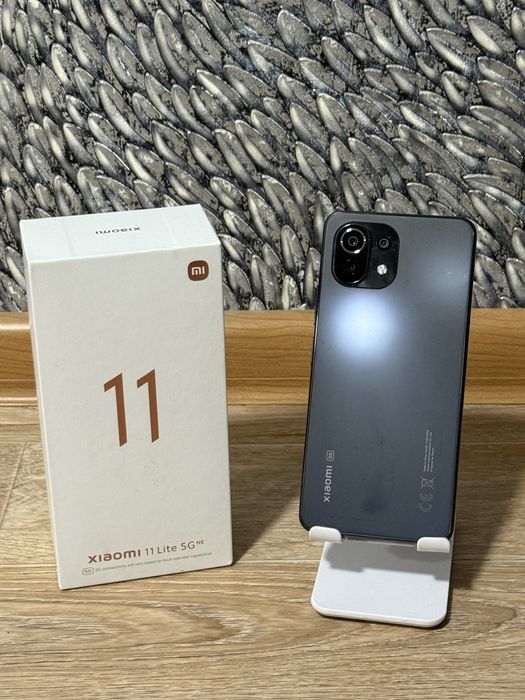 Продам телефон Xiaomi 11 Lite 5G NE, 128 ГБ - стильный и мощный