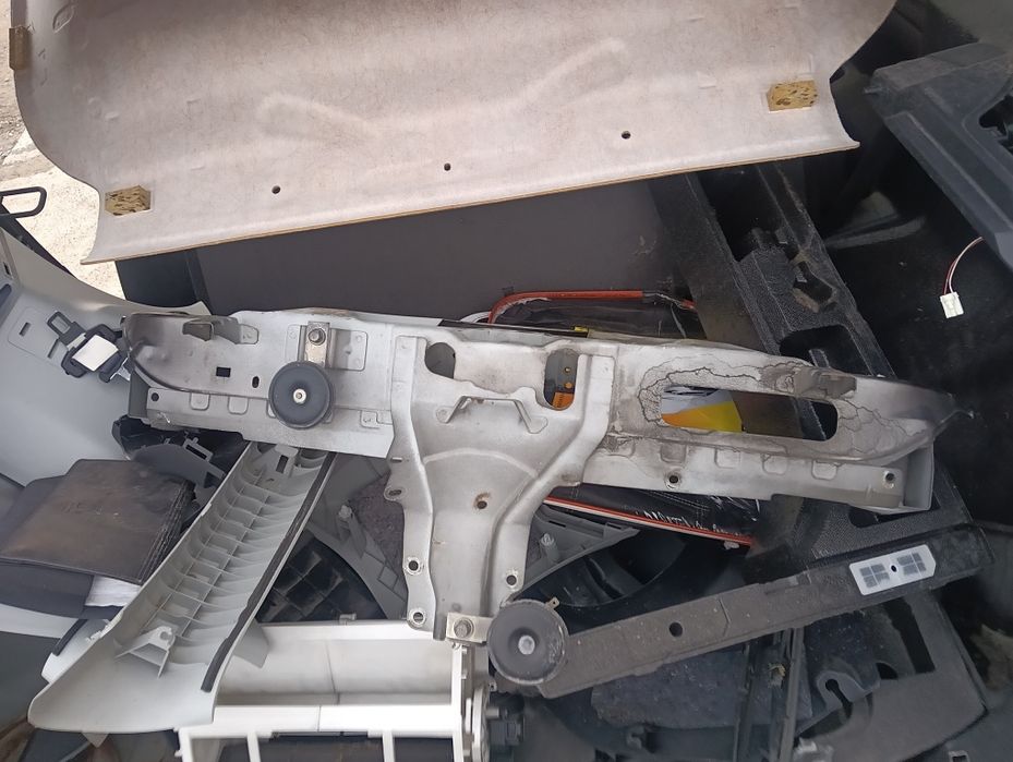 Митсубиши АСХ 1.8 дид на части