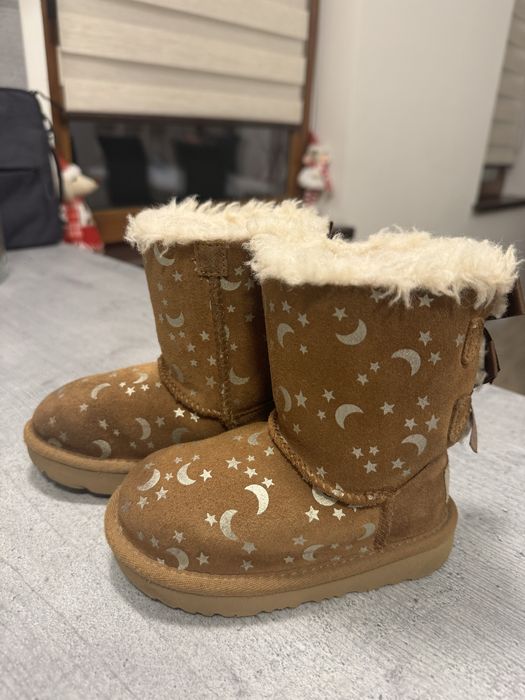 Ghete/Cizme Ugg Kids Bailey Bow Moon and Stars Boots
